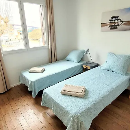Villa Avec Piscine A *