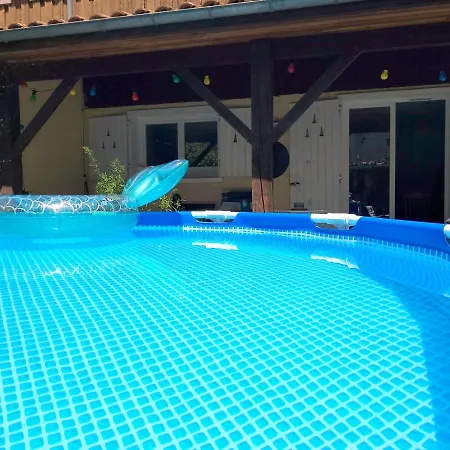 Villa Avec Piscine A *