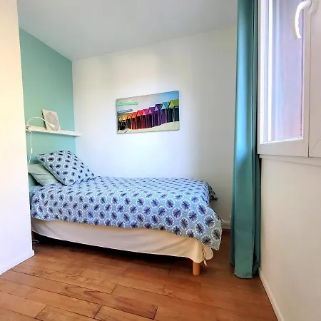 Avec Piscine A Villa *